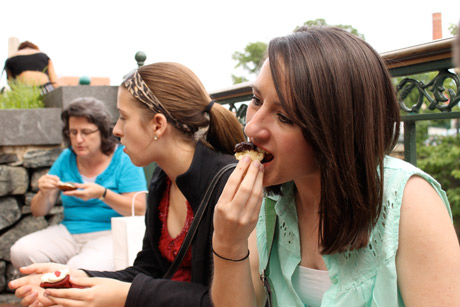 Georgetown Cupcake Michele, Maggie and Kady