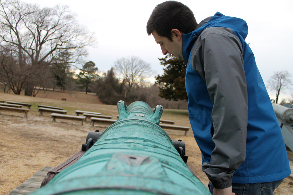 Battle_of_Yorktown_cannon