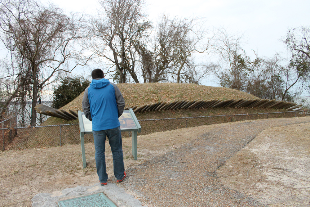 Battle_of_Yorktown_redoubt