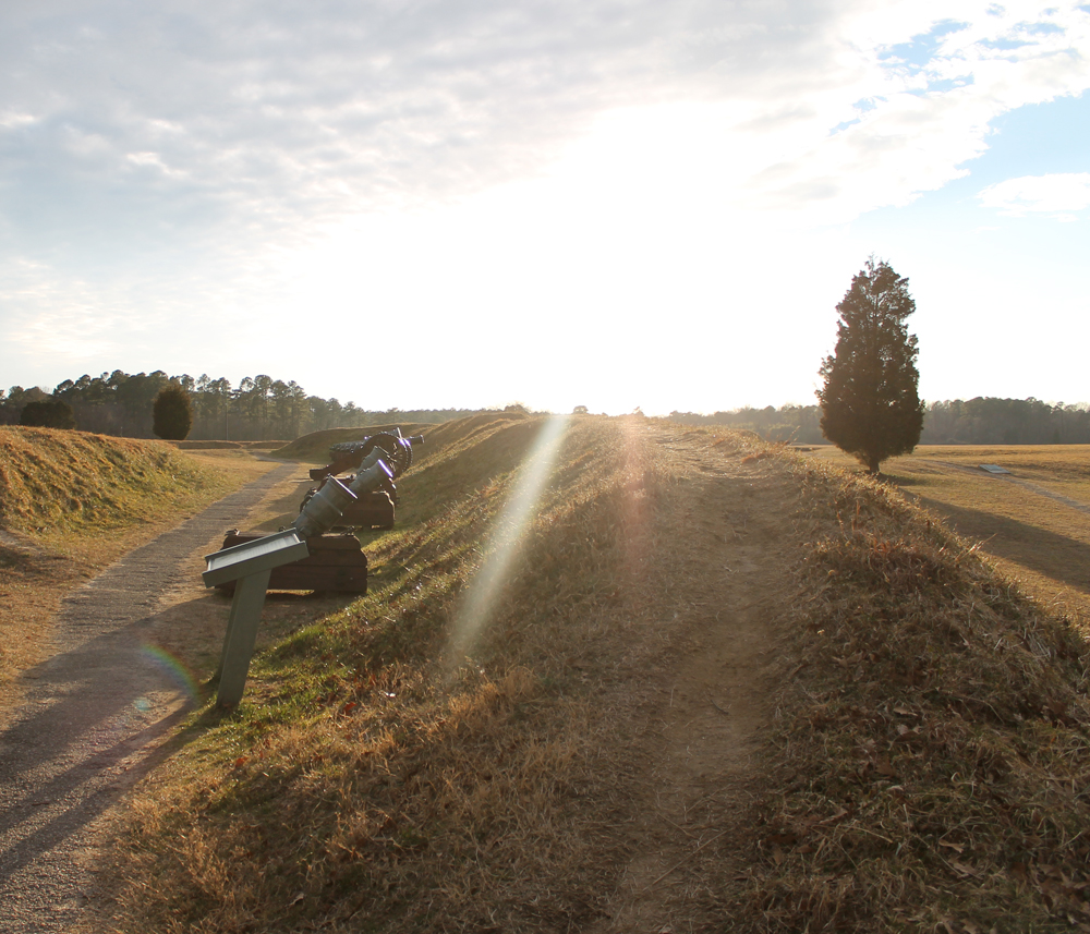 Battle_of_Yorktown_cannons