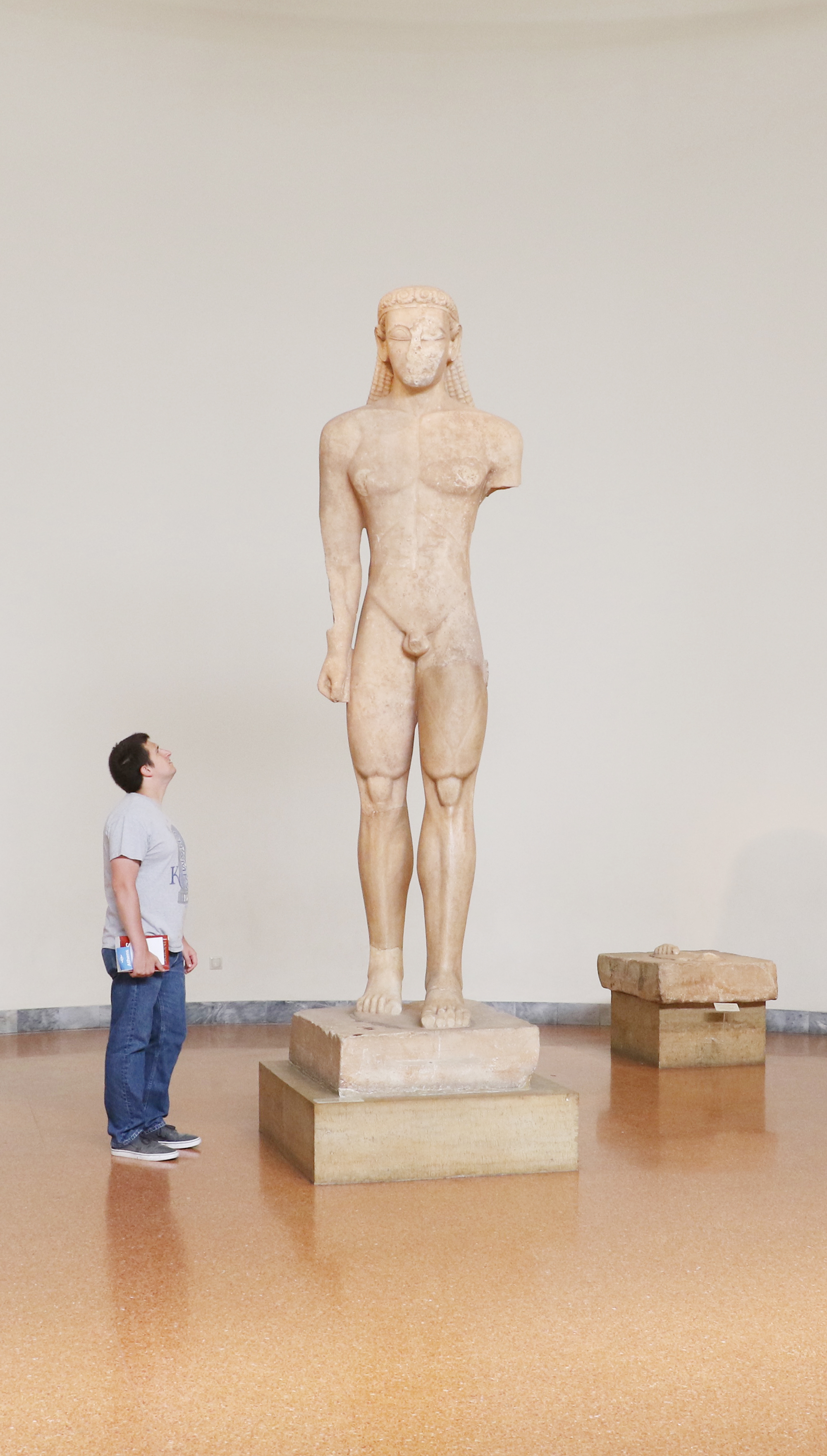 nat_arch_museum_Sounion_Kouros_athens_greece