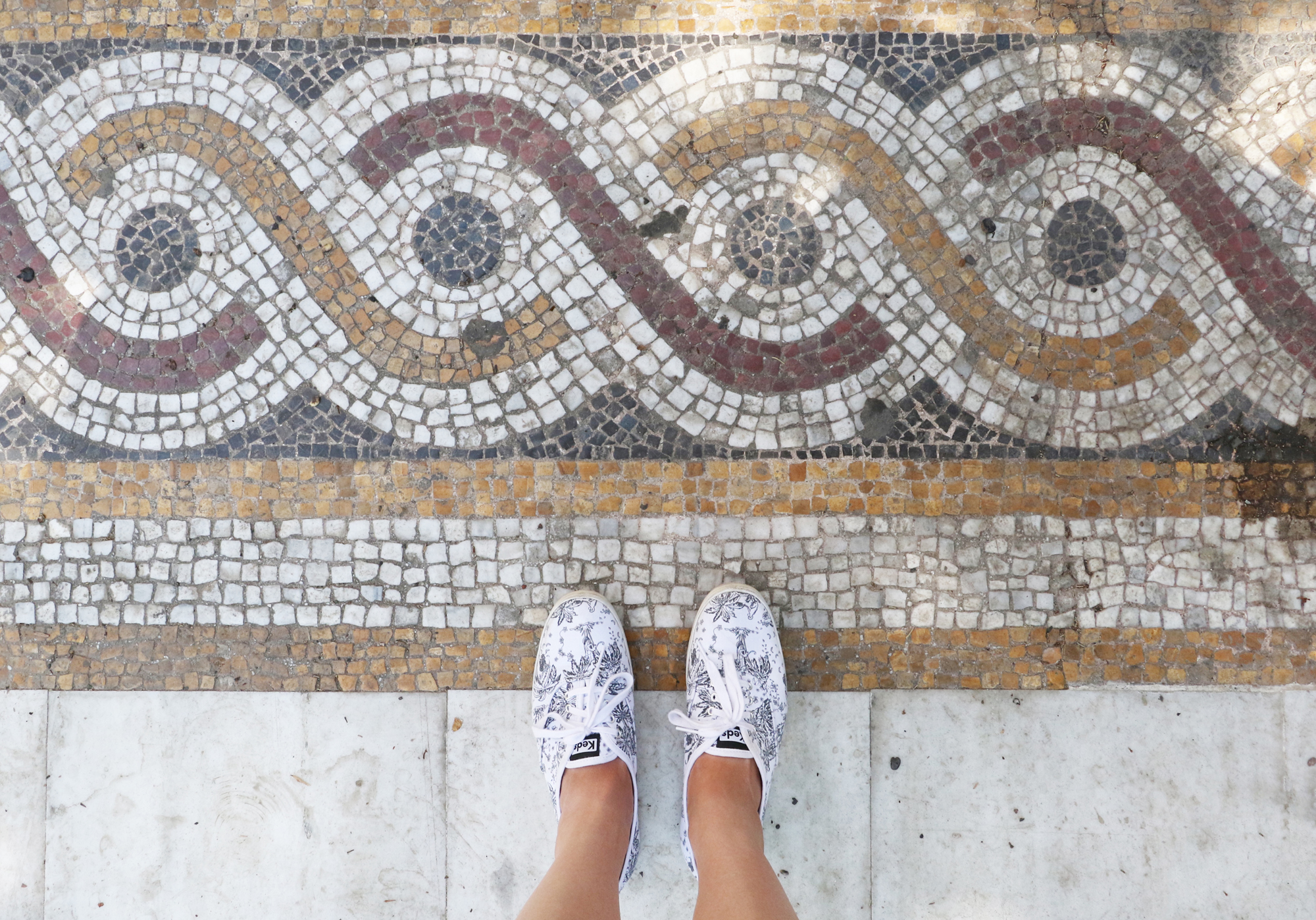 Agios_Eleftherios_Church_tile